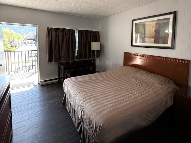 Standard Room interior detail 7